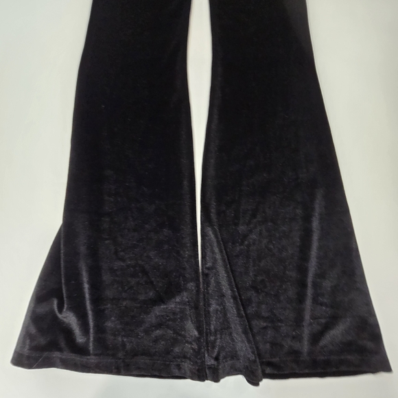 AMOR MIA Iman Midnight Velvet Jumpsuit in Black - Picture 8 of 15